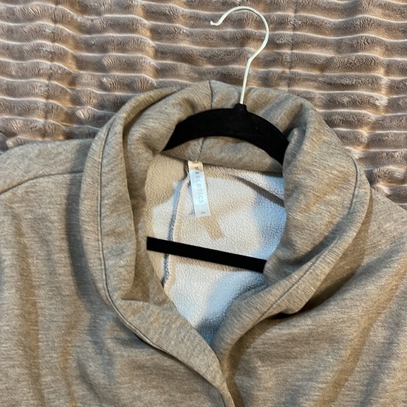 Fabletics Jacket - Picture 3 of 6